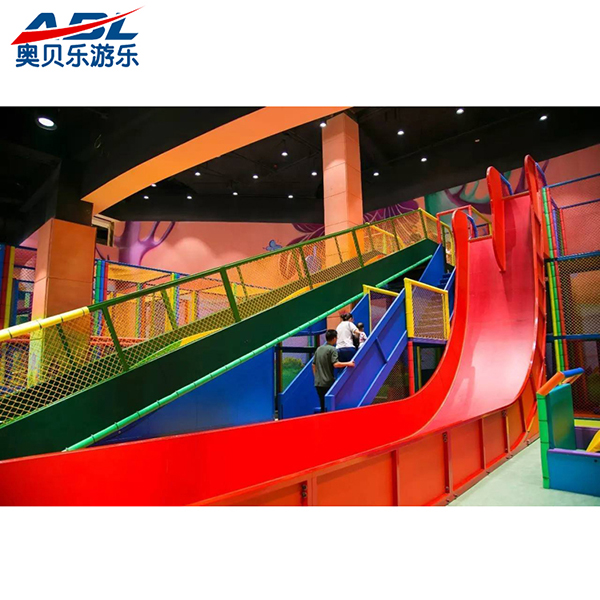 儿童室内游乐场